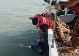 Kereta terjun jambatan pulau pinang. Mayat Lelaki Dipercayai Terjun Jambatan Kedua Pulau Pinang Ditemui Semasa Mstar