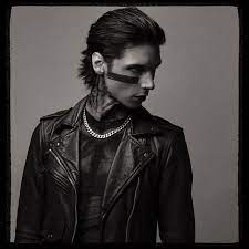 Andy Biersackはinstagramを利用しています It S Been A Week Since Thenight Debuted And I Wanted To Thank You All For You Andy Biersack Black Veil Brides Andy Andy Black