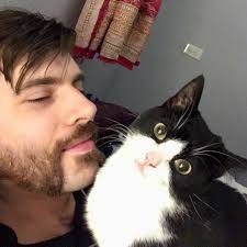 Bassheads unite and show team spirit