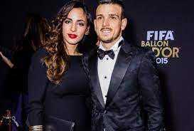 Tra gli invitati non possono non essere notati molti volti a noi noti, in quanto giocatori della roma. Alessandro Florenzi E La Moglie Ilenia Atzori Al Pallone D Oro Foto Ladyblitz