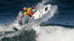 Italo ferreira in the semifinal of the rip curl newcastle cup. Surfing S Space Age Passes Fanning By