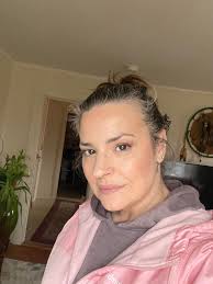 Glad me no look pon chin today