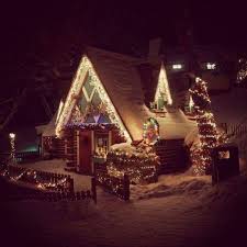 They've worked fine for three weeks until the other night. Winter Cabin Http Ift Tt 2ghm3yf Christmas Lodge Christmas Lights Outside Christmas Lights