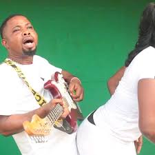 He then became silent for five minutes during the thursday show, ultimately suffering a heart attack. Popular Nigerian Comedian Slumps Dies On Stage In Edo
