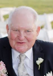 Kim Hodo's Instagram, Twitter & Facebook