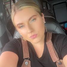 AprilGosnell18 (@aprilgosnell18)