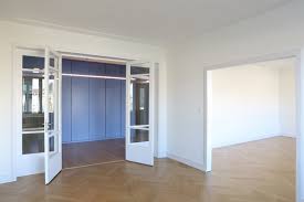Basel wird durch den rhein in zwei hälften geteilt, im norden liegt kleinbasel und im süden grossbasel. 2012 5 5 Zimmer Wohnung Basel Staubarchitektur