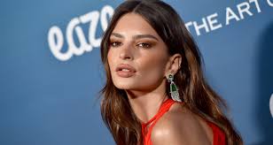 Emily ratajkowski фото из icloud184. Who Is Emily Ratajkowski The Supermodel And What Do We Know About Her Parents