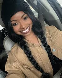 Candace Munsey's Instagram, Twitter & Facebook