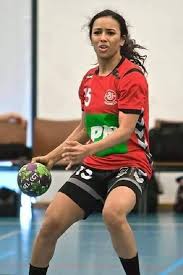 If playback doesn't begin shortly, try restarting your device. Ø±Ø­Ø§Ø¨ Ø¬Ù…Ø¹Ø© Ø§Ù„Ù…ØµØ±ÙŠØ© Ø§Ù„Ù…Ø­ØªØ±ÙØ© ÙÙŠ Ø³Ø§Ù† Ø¬ÙŠÙ†ÙŠØ§Ù† Ø§Ù„ÙØ±Ù†Ø³Ù‰ ØªØ±ÙˆÙŠ Ø±Ø­Ù„ØªÙ‡Ø§ ÙÙŠ Ø¹Ø§Ù„Ù… ÙƒØ±Ø© Ø§Ù„ÙŠØ¯ ÙˆØ§Ù„Ø¯ÙŠ Ø±ÙØ¶ ÙÙ‰ Ø§Ù„Ø¨Ø¯Ø§ÙŠØ© ÙˆØ¹Ø±Ù Ø¨Ø¹Ø¯ 12 Ø³Ù†Ø© Ù…Ø§Øª ÙˆØ£Ù†Ø§ ÙÙŠ Ù…Ø§ØªØ´ ÙˆØ£Ù…Ù‰ Ø³Ø± Ù†Ø¬Ø§Ø­Ù‰ Ø³ÙŠØ¨Øª Ø®Ø·ÙŠØ¨Ù‰ Ø¹Ø´Ø§Ù†