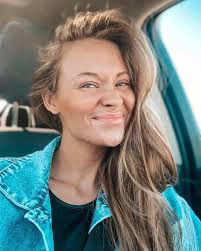 I have a secret…. 🤫👀 If you know anything about me I'm the worst at  keeping *exciting/happy* secrets! So this is killing me! Hopefully I can  share within the next couple weeks