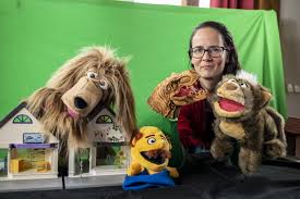 ➔ sprücheübersicht von a (wie abschiedssprüche) bis z (wie zeit). Derbe Spruche Im Netz Gelernte Klempnerin Dreht Vulgare Handpuppen Videos Tag24