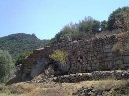 30 εκτός από την τρίτη που είναι κλειστό. A3io8eata Me8ana To Nhsi Me8ana Sto Argosarwniko
