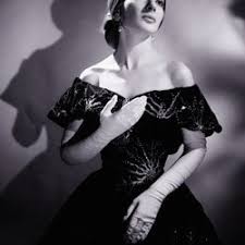 Maria callas' lebensspanne umfasst 53 jahre. Theatermuseum Die Kunst Der Selbstinszenierung