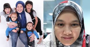 Apatah lagi,sejak hari pertama menerima pesakit coronavirus, isteri dr sheikh muszaphar shukor iaitu dr halina mohd yunos sudah mula menjalankan kerja. Netizen Puji Isteri Angkasawan Negara Dr Halina Nampak Comel Muda Pakai Tudung Bawal Square Hijabista