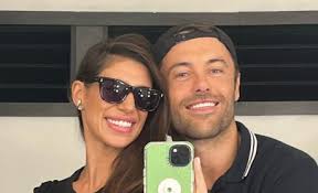 Mulher de Kayky Brito comemora evolução do ator: 'Dia de agradecer'