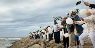 Homenagem a Susana Gravato com rosas e balões brancos