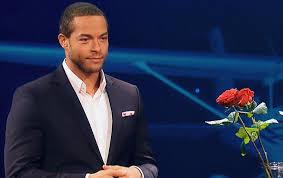 Перевод слова bachelor, американское и британское произношение, транскрипция, словосочетания, однокоренные слова, примеры использования. Bachelor Gewinnerin 2019 Jenny Kriegt Die Letzte Rose Es Ist