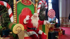 Le Piu Belle Case Di Babbo Natale Coi Bambini In Italia