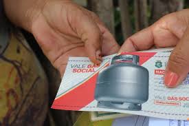 O vale gás social é um auxílio concedido pelo governo do ceará para 245.966 famílias em situação de vulnerabilidade social no enfrentamento ao coronavírus. Inicio Da Entrega Do Vale Gas Social
