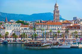 Split is a very walkable city, so i'd recommend spending a morning exploring the beautiful old town. Que Hacer En Split 25 Planes Imprescindibles El Viajista