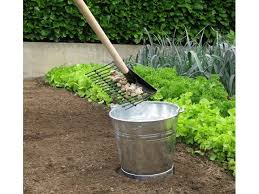 Innovation Jardin Et Saisons Outils De Jardinage Bien Penses Pour Travailler Le Sol
