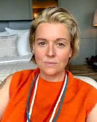 How do I look without Makeup 🤩