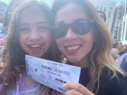 Simcha (11) geeft haar moeder een spoedcursus Taylor Swift: 'Voor het eerst  hoor ik liedjes die ze mooi vindt'