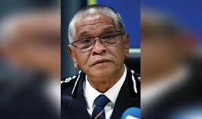 Selva kumar yang didapati bersalah melakukan serangan seksual terhadap berpuluh wanita di toronto, kanada pada tahun 1992. Perogol Bersiri Selva Kumar Dibawa Keluar Dari Klia