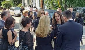 Conocé la técnica de 5 pasos para buscar una oficina. Descuida Yo Te Cuido 2020 Filmaffinity