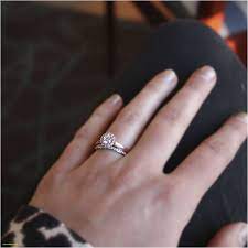Fresh Oval Engagement Ring With Double Band Solitaire
