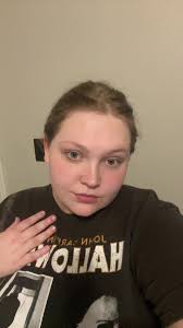 Blaine White (@bigbittyblaine)