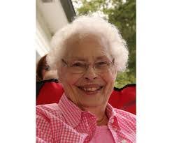 Dixie Harris's Instagram, Twitter & Facebook