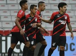 Atualmente joga no athletico paranaense. No Paranaense Jadson Volta A Marcar Pelo Athletico Apos 16 Anos