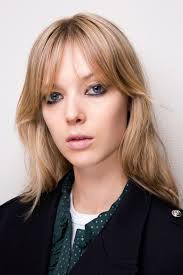 Die 6 besten frisuren für ein rundes gesicht: Die Besten Frisuren Fur Ein Rundes Gesicht Elle