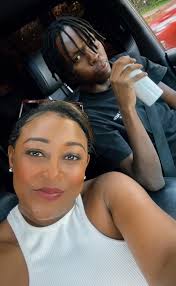 Mumesikia alichofanya Bien kule Dar? Kasimamisha reggaaaaaeee! Kenyan  musician #Bien has revealed that he turned down Ksh 260 million to perform  for free at Tanzanian singer #Darassa's Album Launch.