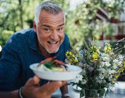 The collection was initially started with garden accessories and candlesticks. Citat Av Ernst Kirchsteiger