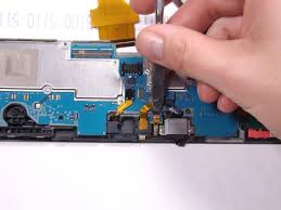 The devices our readers are most likely to research together with samsung galaxy tab 2 10.1 p5100. Samsung Galaxy Tab 2 10 1 Hauptplatine Austauschen Ifixit Reparaturanleitung