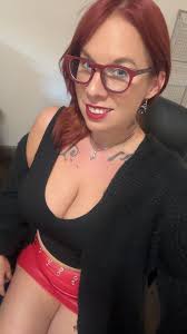 Is wearing red a warning label for how hot things are about to get? 😈