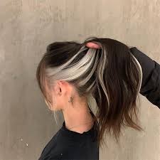 To mix a henna paste, take three tablespoons (45 grams) of henna powder and mix in boiling water, just enough to form a thick paste. Best Diy Hair Highlights Ideas For At Home Makeovers Balayage Striking Money Pieces And More Buro 24 7 Singapore