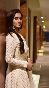 Shivani Surve Height Age Boyfriend Biography More Bioexposed Shivani surve wiki, bio, family, height, age, weight, family, career, instagram, bigg boss marathi 2 and all the information is available. shivani surve height age boyfriend