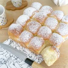 Placez Les Boules Cote A Cote Mais Les Coller Recette Brioche Facile Brioche Butchy Brioche