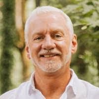 Elena Burdick's Instagram, Twitter & Facebook