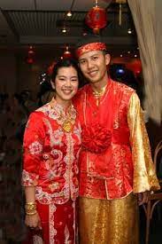 Back in 2007, the wedding made in the sky concept was introduced which, to date, has garnered an overwhelming response from malaysia couples. Traditional Chinese Wedding Clothing Chinese Wedding Dresses And Reception Dresses Chinese Wedding Chinese Wedding Dress Vietnamese Wedding Dress