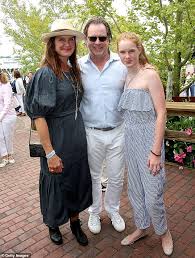 We did not find results for: Newsco Brooke Shields Looks Like She S On The Mend As She Gets Around On Crutches After Breaking Her Femur Australiannewsreview