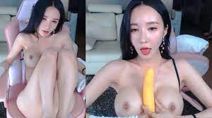 Korean bj nude - 56 porn photos