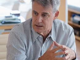 Alfonso Prat Gay: "El próximo gobierno tiene que ir lo más rápido posible  atendiendo la restricción política y social"