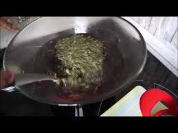 Le Meilleur Jus De Bissap Follere Ou Jus De Feuilles D Hibiscus Youtube Hibiscus Feuille Jus