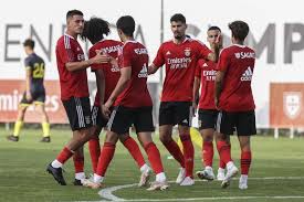Benfica derrotado pela equipa b no arranque dos amigáveis: Benfica Vence O Farense Por 3 2 No Seu Terceiro Jogo De Preparacao Da Pre Epoca I Liga Sapo Desporto