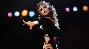 Elizabeth Berkley Had No Idea How Bad 'Showgirls' Was Until This Happened